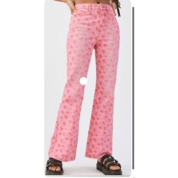 NEW BDG Urban Outfitters 26 High Rise Flare Pink Floral Painted Jean Boho HIppie - Picture 1 of 5